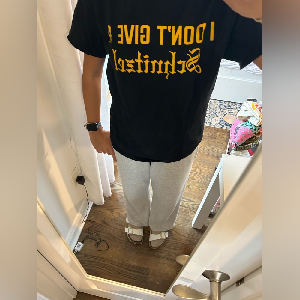 “I don’t give a schnitzel” funny meme tee
